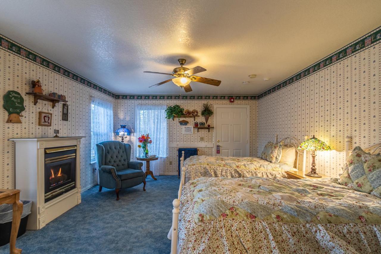Apples Bed And Breakfast Inn Big Bear Lake Luaran gambar