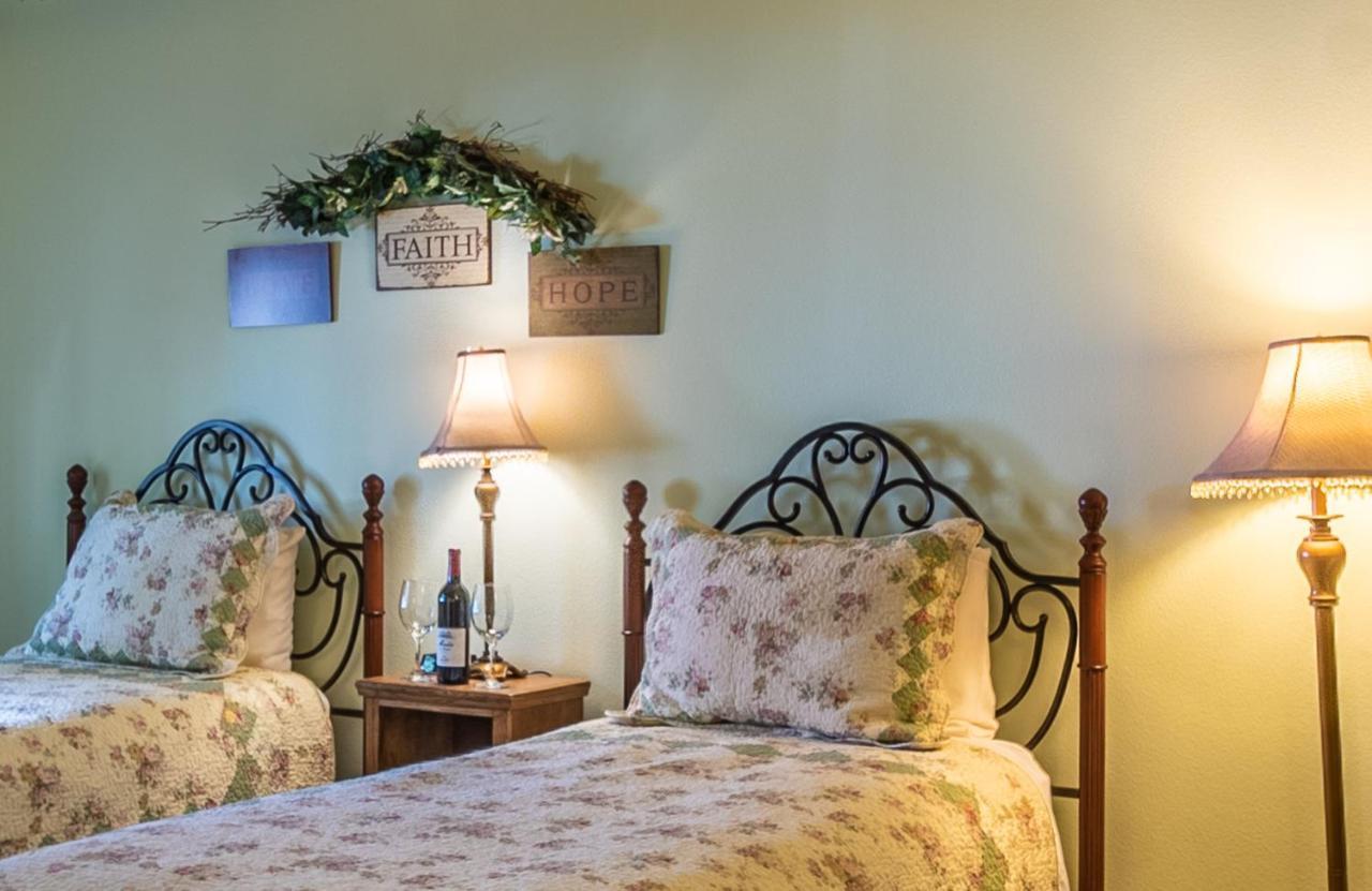 Apples Bed And Breakfast Inn Big Bear Lake Luaran gambar